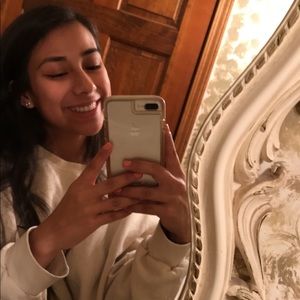 Meet your Posher, Maria